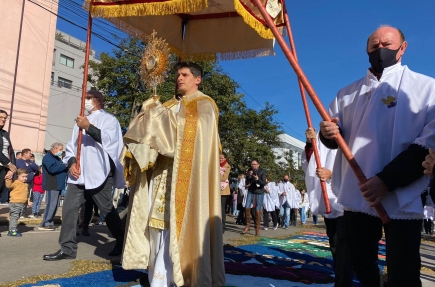 No primeiro dia, 16 mil pessoas passaram pelo evento