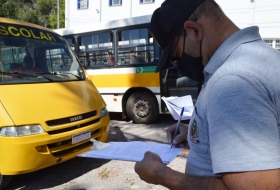 Foram vistoriados e conferidos itens como documentação, segurança e mecânica.